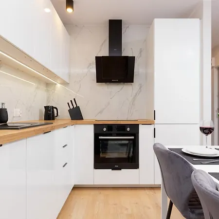 Beautiful Two-Bedroom Apartment Warsaw Bielany By Noclegi Renters Exterior photo