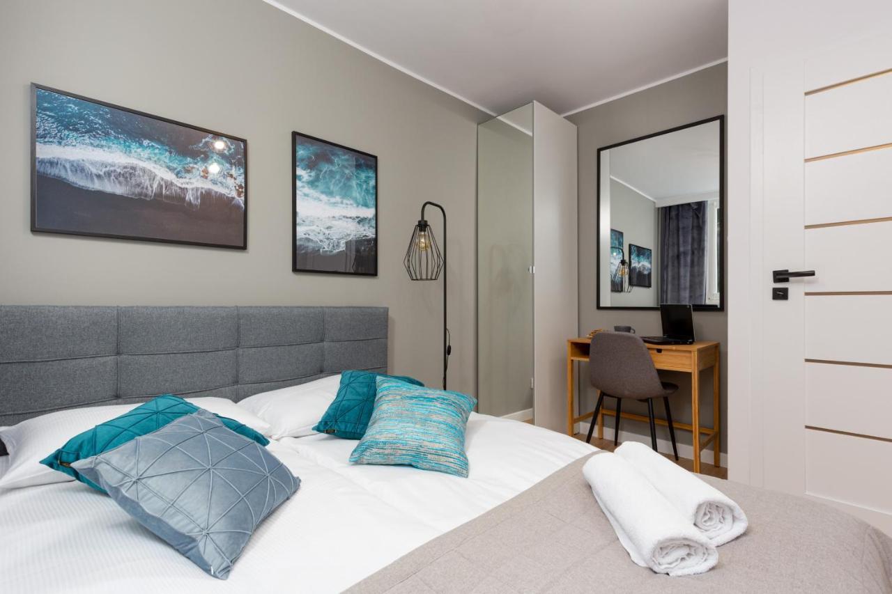 Apartment Beautiful Two-bedroom Bielany By Renters *